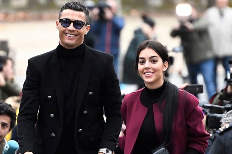 اتهام كريستيانو رونالدو بخرق قيود “كوفيد ـ 19”