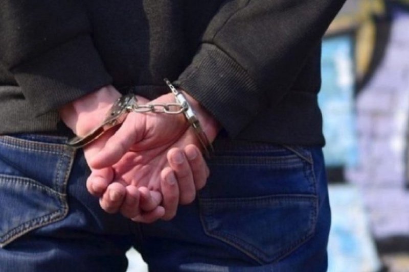 استعمال رخص تنقل مزورة يطيح بعون سلطة