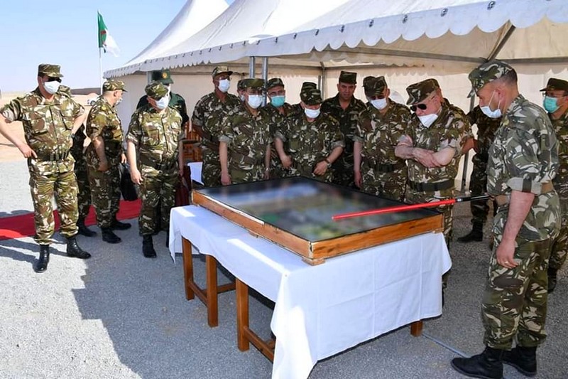 الجزائر تراهن على “العسكر” لاستمالة موقف نواكشط من نزاع الصحراء