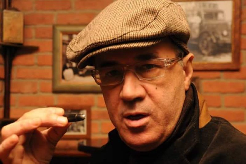 السنوسي يتوج بجائزة “بوزغيبة” الدولية للسخرية