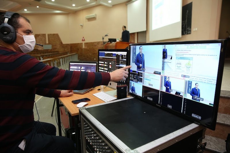 “العد العكسي” .. تنظيم “الامتحانات عن بعد” يربك طلبة الجامعات