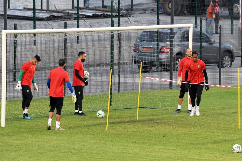 الكنفدرالية الإفريقية ترشح “أسود البطولة” للتتويج القاري بالكاميرون