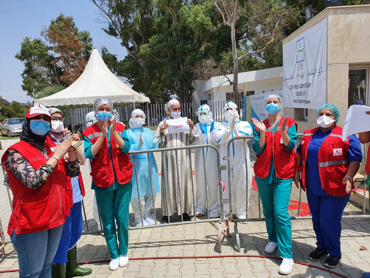 الهلال الأحمر يحتفي بالأطر التمريضية المشاركة في التصدي لجائحة كورونا