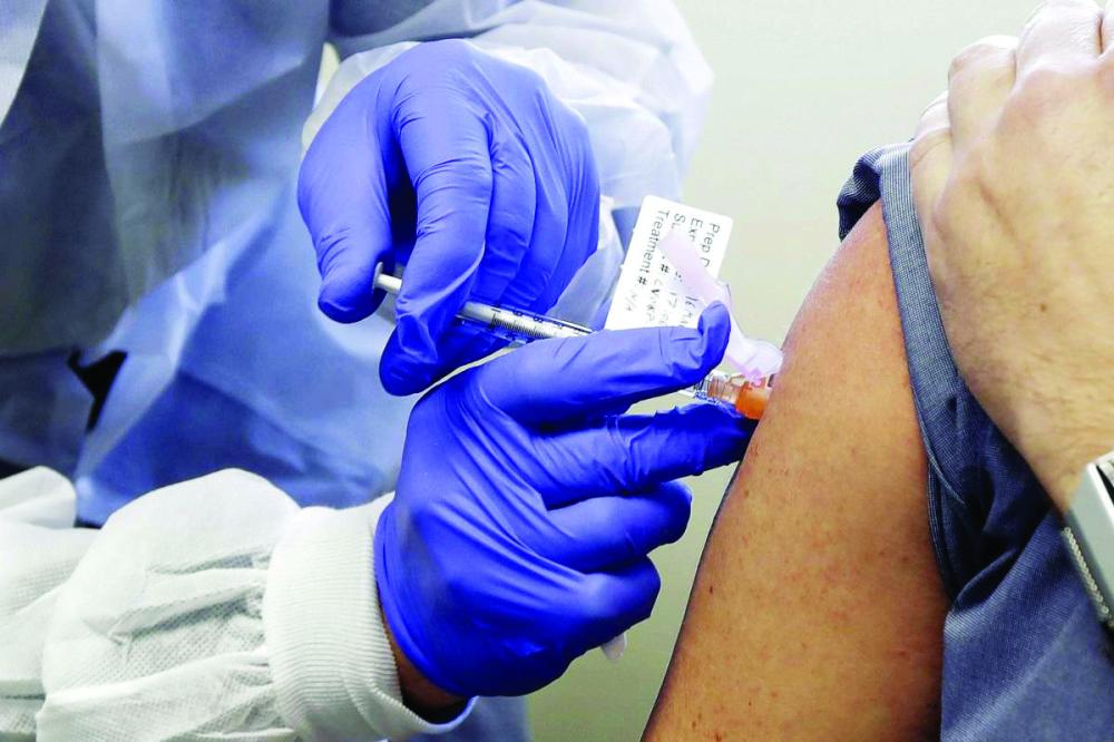 انطلاق عملية تلقيح مهنيي الصحة بمدينة فاس ضد كوفيد-19