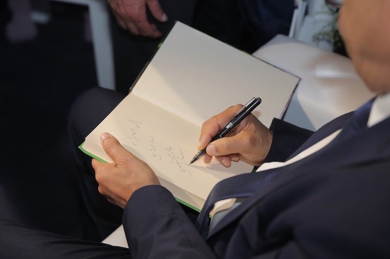 بحث ينفي “موت المثقف المغربي” ويرصد قوة تأثير العالم الرقمي