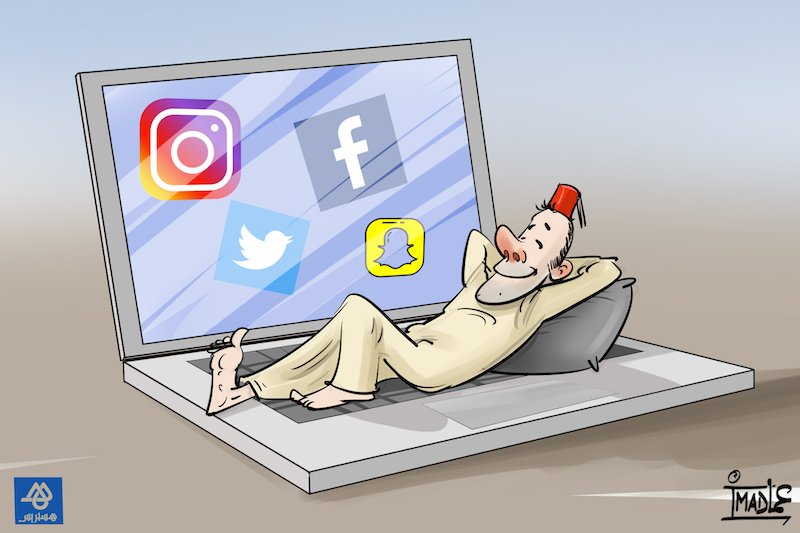 بنيس يرصد غايات توظيف المغاربة للصور الشخصية في مواقع التواصل