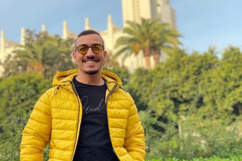 “بيكنباور” يثير “اتهامات أخلاقية” ضد الكوميدي يسار