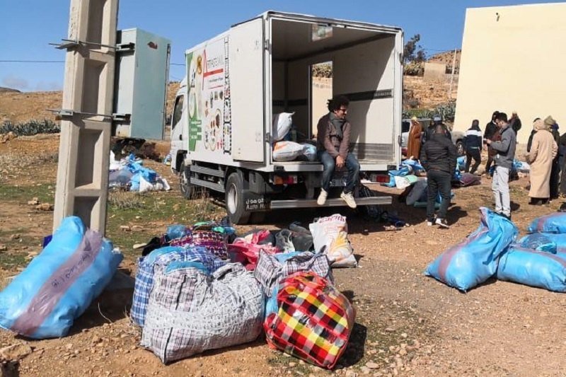 توزيع مساعدات إنسانية على دواوير العيون الشرقية