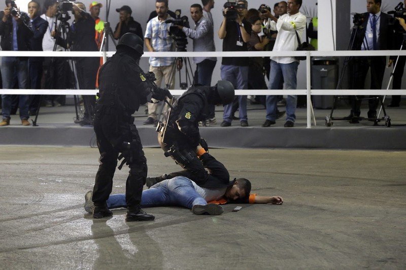 رصيف الصحافة: متطرف يهاجم حرس الإقامة الملكية بمدينة مراكش