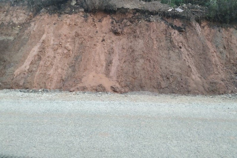 طريق إقليمية سيئة تثير الغضب بجماعة الزراردة