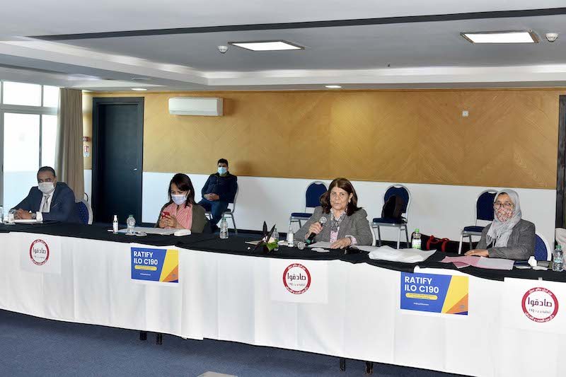 فاعلون يحثون الإعلام على المساهمة في مناهضة العنف والتمييز ضد النساء