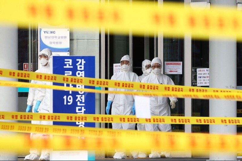 فريق دولي ينتقد تعامل بكين مع ظهور كورونا