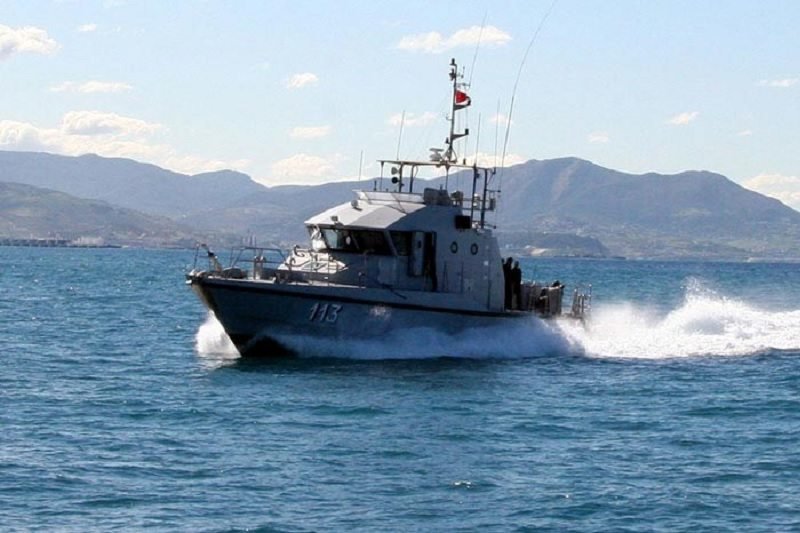 فقدان جنديين من البحرية الملكية قبالة القصر الصغير