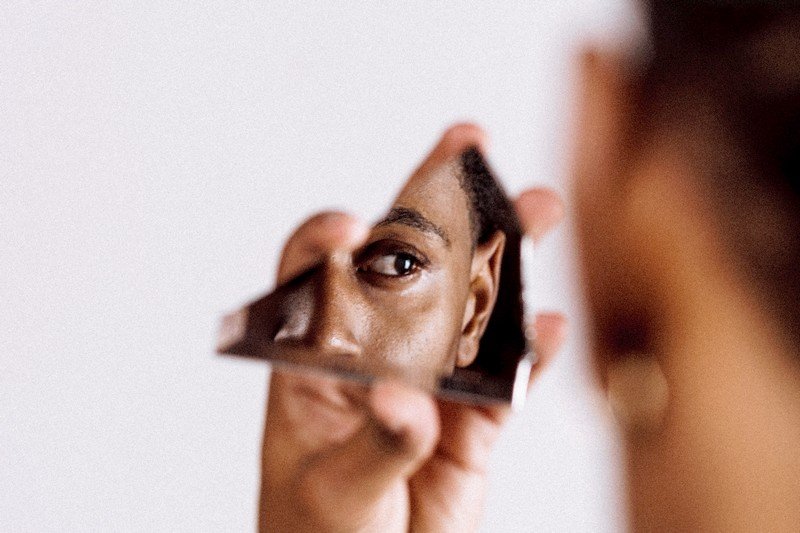 “ماشي عزية” .. حملة على مواقع التواصل تناهض العنصرية بين المغربيات