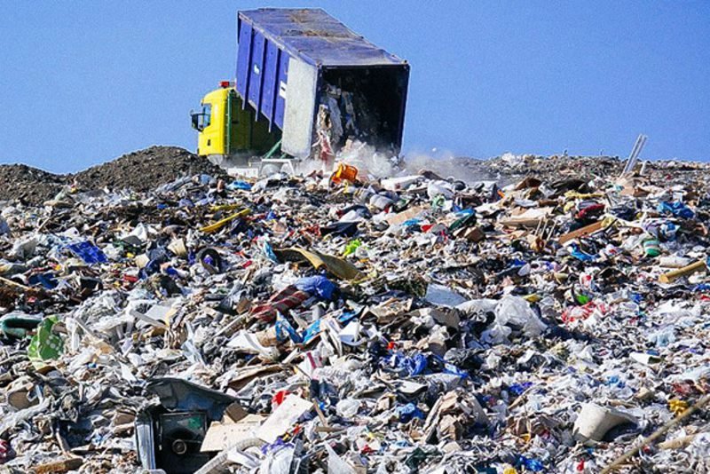 معالجة النفايات الصناعية تؤرق مسؤولي طنجة