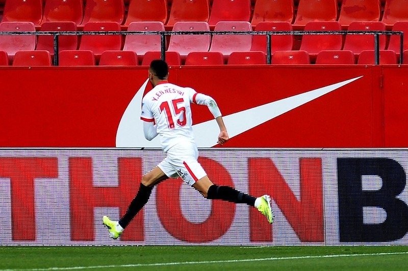 من فاس البالي إلى “لا خيرالدا”.. “زئير” النصيري يصدح في بلاد الأندلس