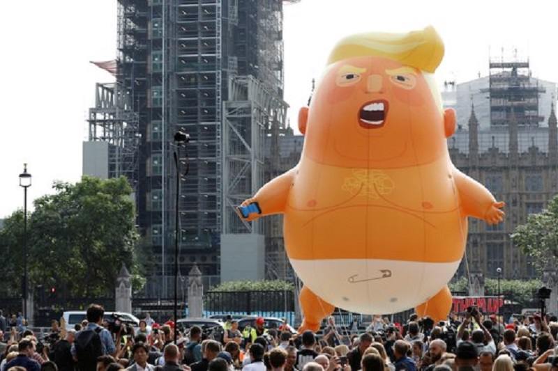 منطاد “ترامب الرضيع” في متحف لندن