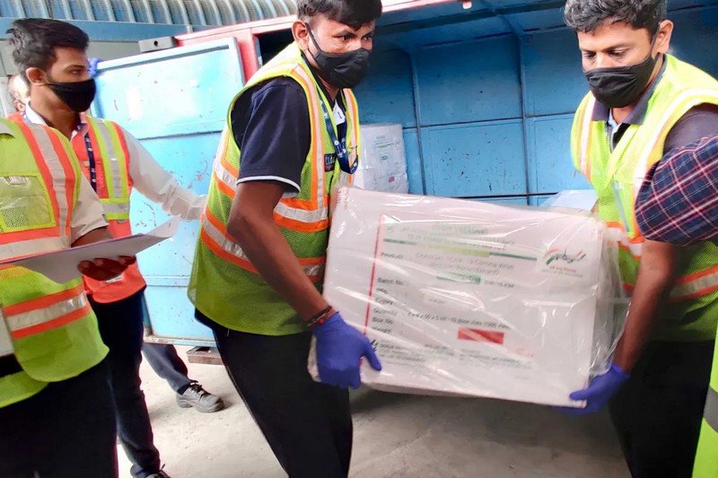 هذه تفاصيل عدم تسلم المغرب مليون جرعة لقاح قادمة من الهند