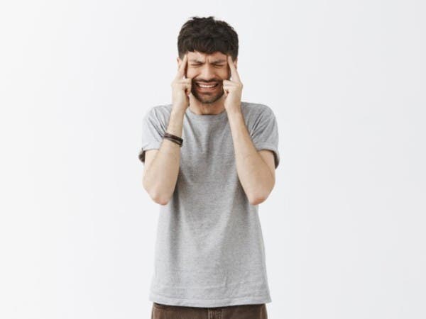 هكذا يمكن علاج الصداع بالأغذية.. كما يمكن أن تزيد حدته!