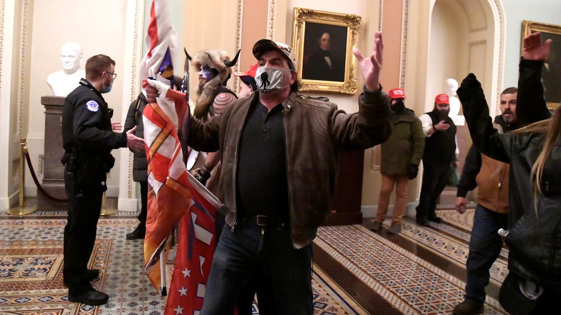 هل الأيام الأخيرة لترامب في البيت الأبيض كانت نذير شؤم عليه ؟