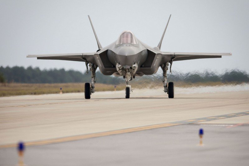 هل تعزز القوات المسلحة الملكية الترسانة الحربية بأقوى مقاتلة جوية أمريكية؟