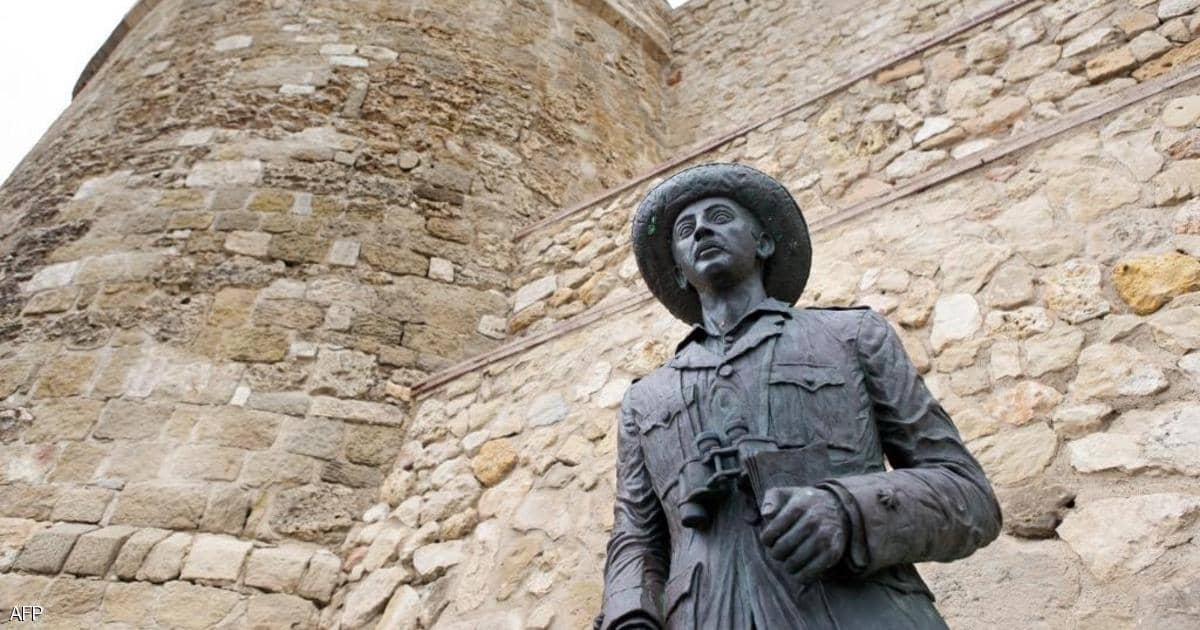 إسبانيا تزيل آخر تماثيل الدكتاتور فرانكو