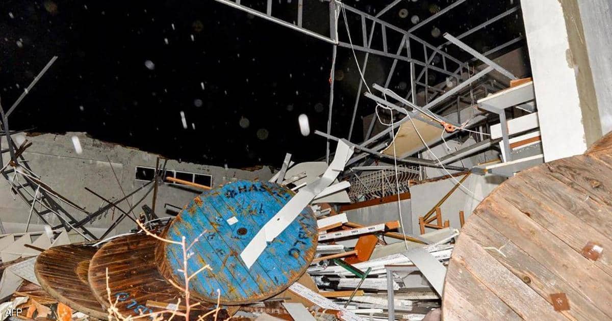 اقتلع أشجارا وأطاح أسقفا.. إعصار يضرب بلدة تركية