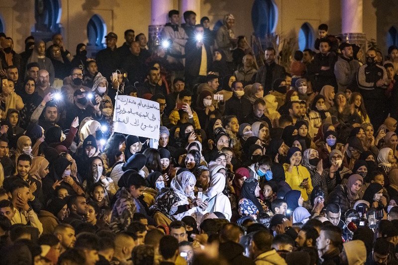 الأزمة تخنق أنفاس مدينة الفنيدق في انتظار بدائل لتجارة “التهريب المعيشي”
