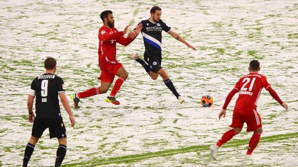 بايرن ميونخ يتعادل مع بيلفيلد وسط الثلوج