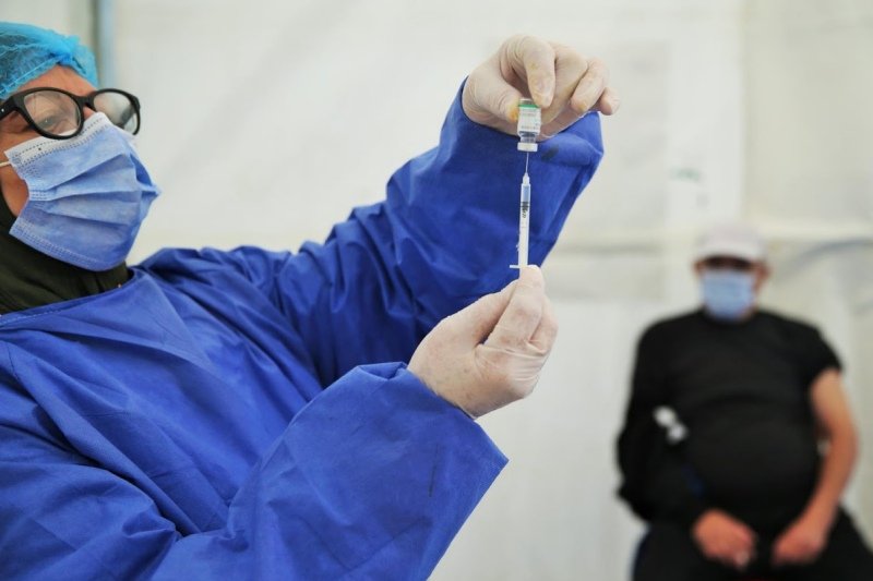 تلقيح 2,44 مليون شخص ضد الجائحة والمؤشرات الوبائية تتراجع بالمغرب