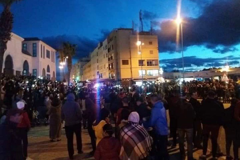 جمعية: محتجون يستغلون الأطفال في الفنيدق