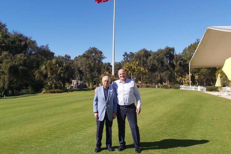 سفير إسرائيل يستحضر عيد بوريم وغولف الملك