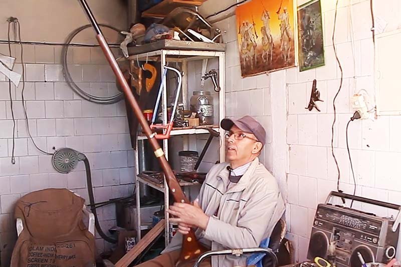 صناعة البنادق