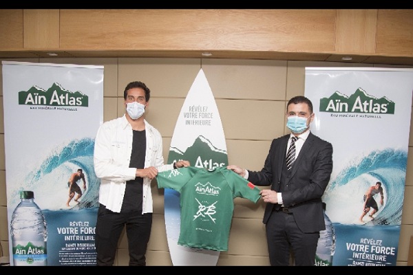 “عين أطلس” تجدد شراكتها مع بطل ركوب الأمواج رمزي بوخيام