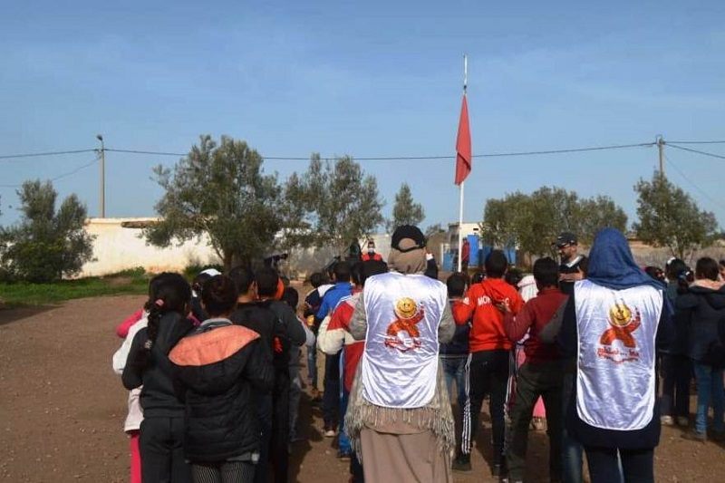 قافلة تضامنية تستهدف تلاميذ “موالين الركبة”