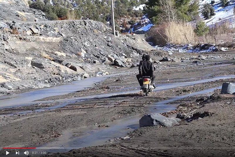 قرويون في عزلة بأزيلال