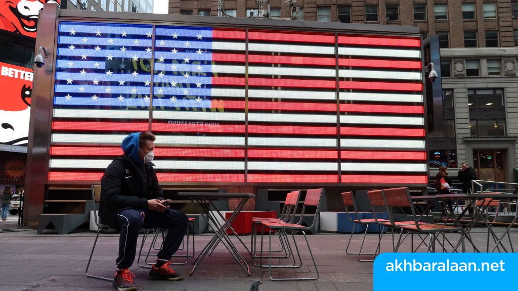 كورونا في أمريكا.. مناطق تخفف القيود وسط انتشار السلالات المتحوّرة من الفيروس