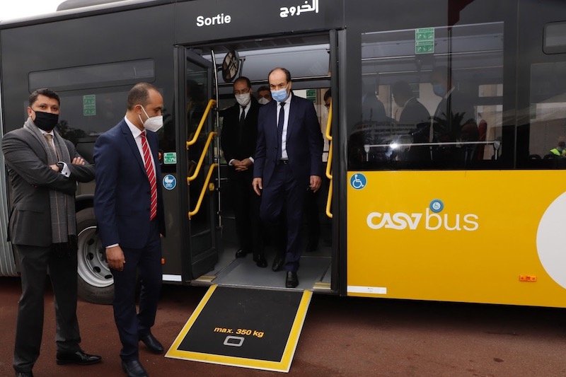 مئات الحافلات الجديدة تجوب شوارع البيضاء وسط مخاوف من التخريب