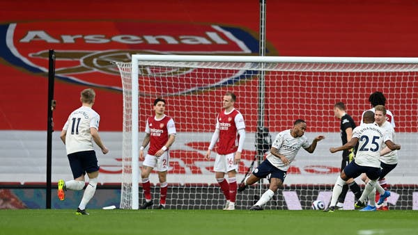 مانشستر سيتي يعبر أرسنال بهدف ستيرلنغ