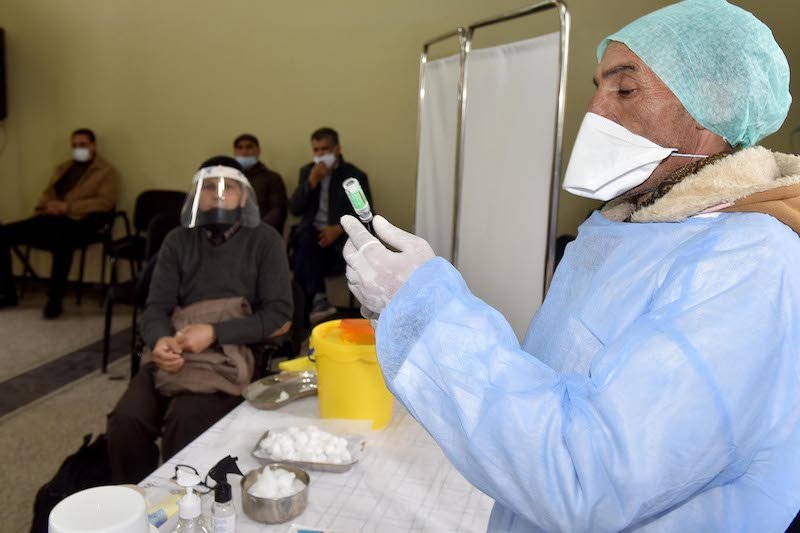 هذه تفاصيل عدد الملقحين والتوزيع الجغرافي لحالات الفيروس بالمغرب