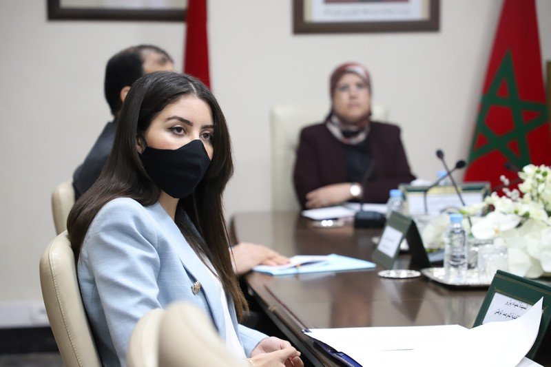 وزارة التضامن تشجع المغاربة على التكفّل بالأطفال المحرومين من الأسرة