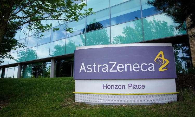 آثار جانبية محتملة.. المصائب تنهال على لقاح شهير