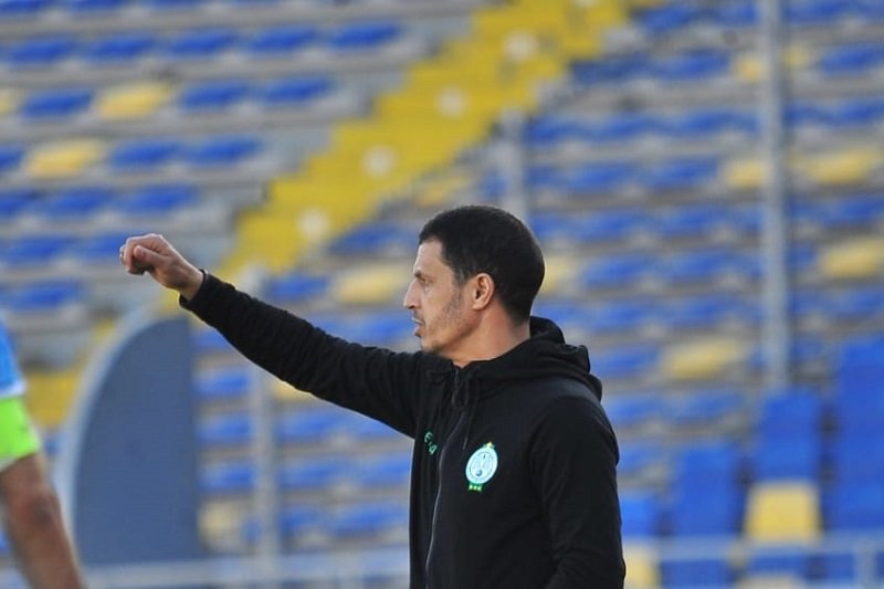 الرجاء يعلن التمسك بخدمات المدرب جمال سلامي