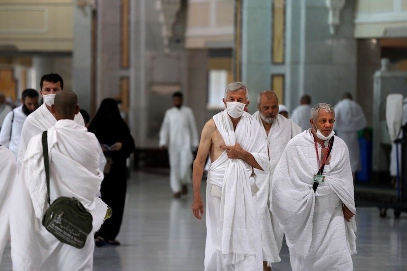 السعودية: اللقاح ليس شرطا لأداء عمرة رمضان