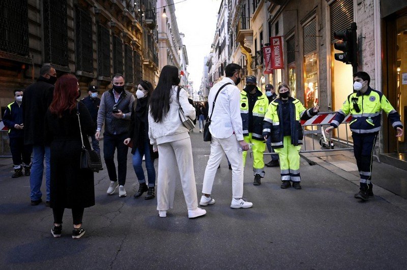 السلطات الإيطالية تعتمد “الحجر الصحي” مجدّدا