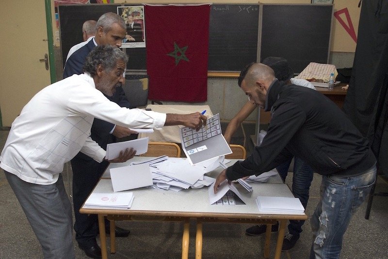 الفرق البرلمانية تطالب بإلغاء العتبة .. و”العدالة والتنمية” يتراجع عن 6 بالمائة