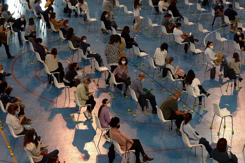 اللقاح ضد فيروس كورونا يدق طبول “معركة النفوذ” بين الدول الكبرى