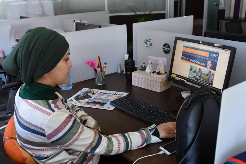 المكتب النقابي لـ”أخبار اليوم” يندد بالإغلاق الفجائي