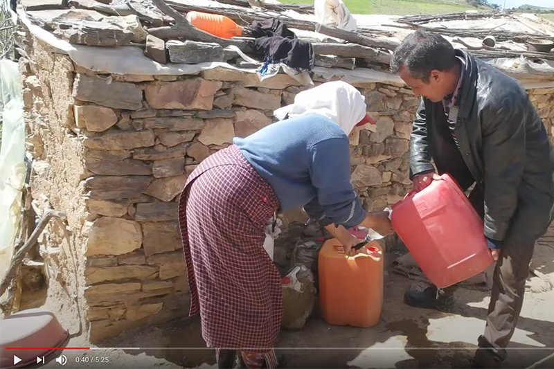 بين العزلة والعطش