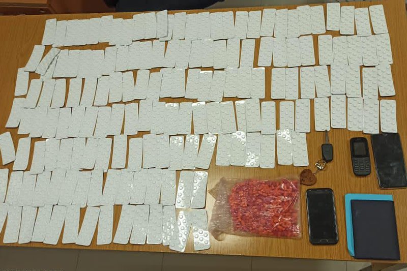 ترويج المؤثرات العقلية يجر شخصين إلى القضاء